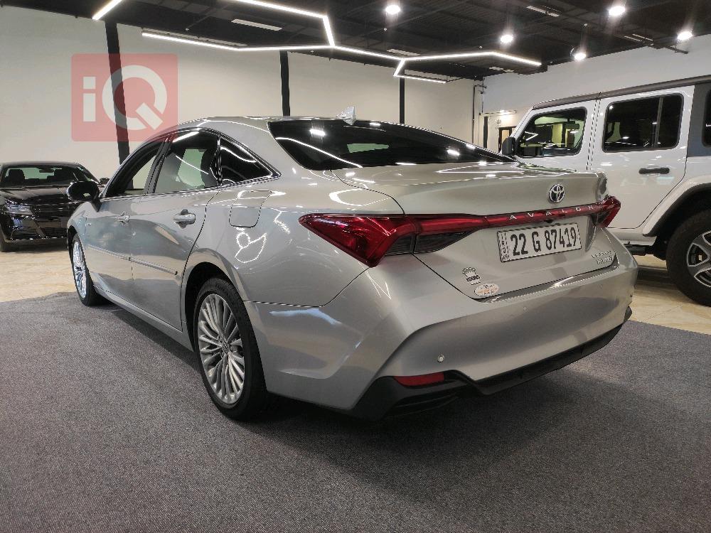 Toyota Avalon
